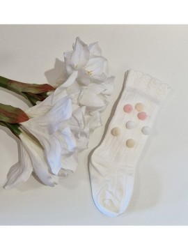 Rankų darbo šventinės kojinytės. Spalva balta su su įvairiais pūkučiais-burbuliukais