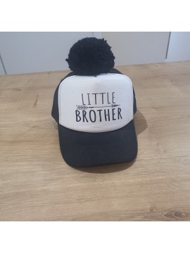 Nelaland kepurytė "Little Brother '' su juodu bumbulu. Spalva juoda / balta